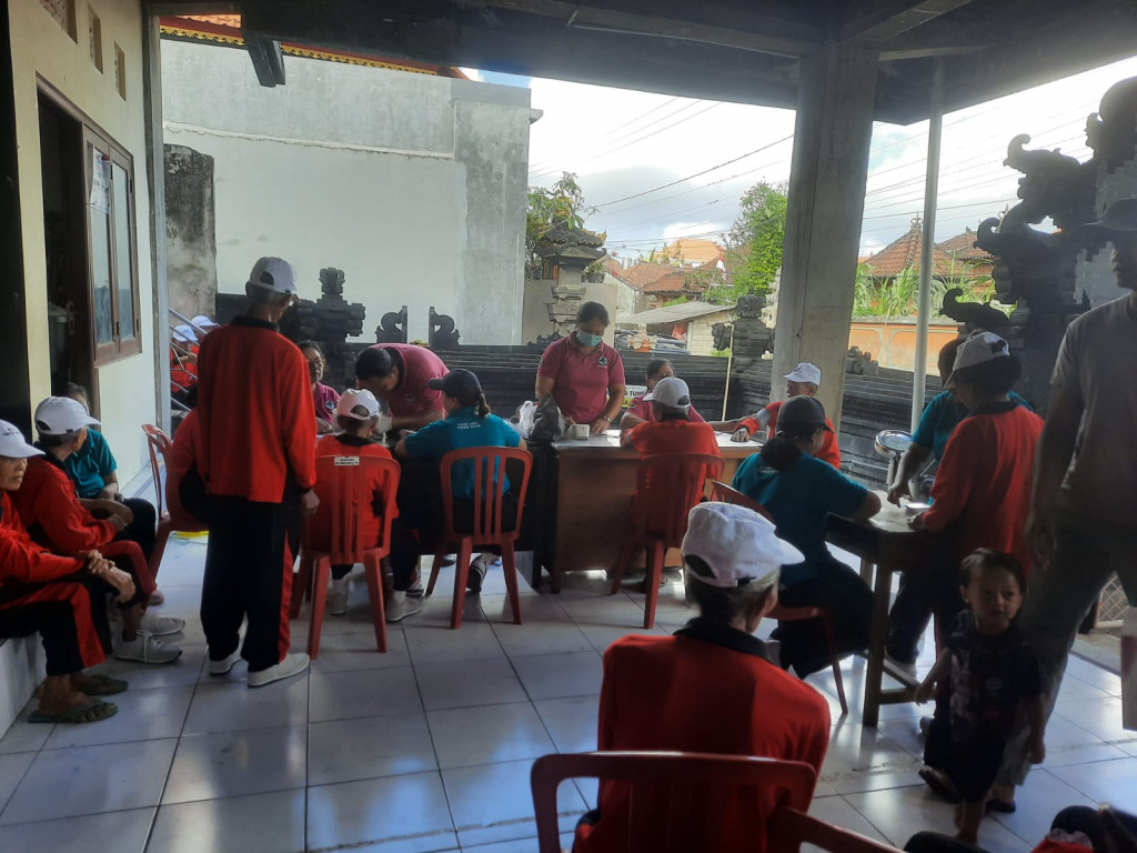 KEGIATAN POSYANDU LANSIA DI BANJAR DANGIN SEMA DESA TUMBAK BAYUH